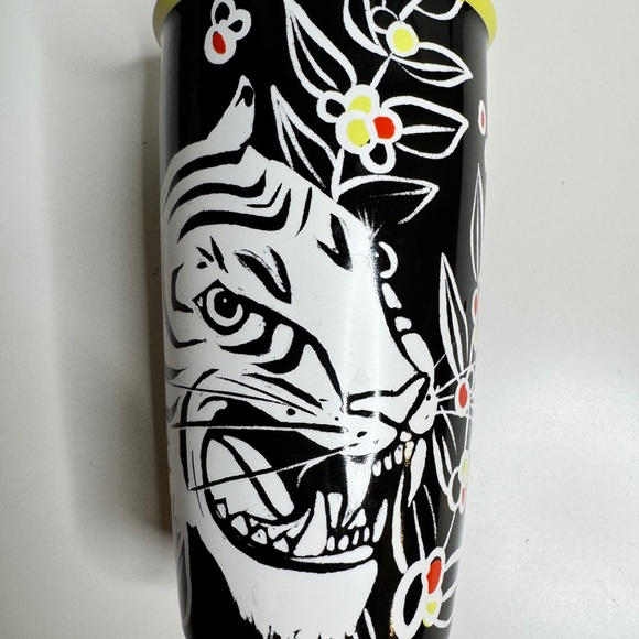 Starbucks Limited Edition White Tiger 2018 Ceramic 12 oz - Picture 7 of 8